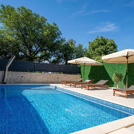 Domagoj By Interhome Casa vacanze