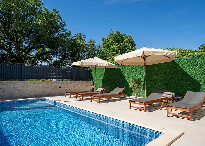 Domagoj By Interhome 말린스카