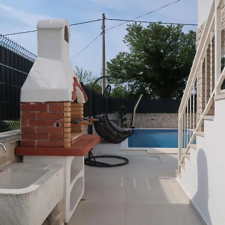 Holiday home Domagoj - Mlk320 By Interhome Malinska