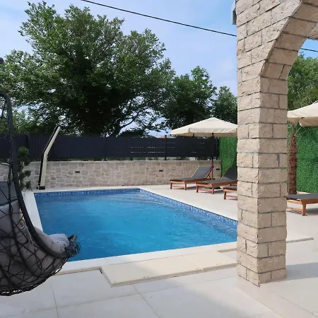 Domagoj - Mlk320 By Interhome * Malinska