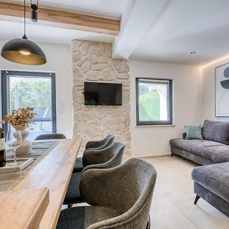 Domagoj By Interhome * Malinska