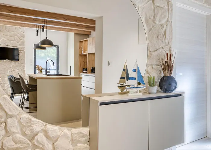 Domagoj By Interhome * Malinska