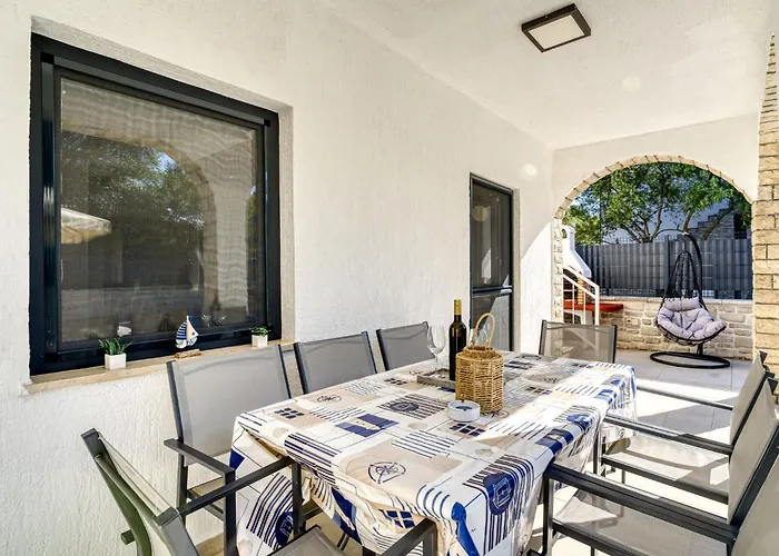 Domagoj By Interhome *