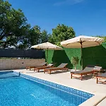 Domagoj By Interhome Malinska