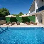 Feriehus Domagoj By Interhome *