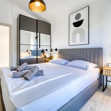 Domagoj By Interhome Malinska
